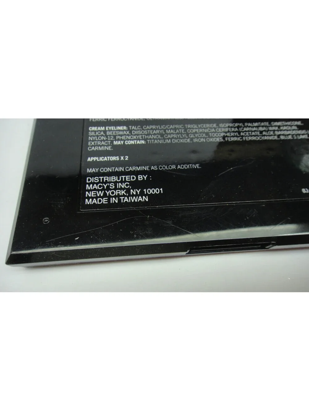 Macy's Eyshadow Eyeliner Palette with 2 Applicators ~ 36 Shades